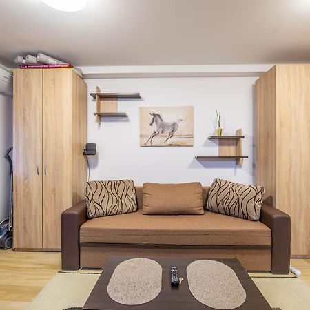 Studio Residence Militari M5 Chiajna Esterno foto