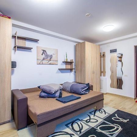 Studio Residence Militari M5 Chiajna Esterno foto